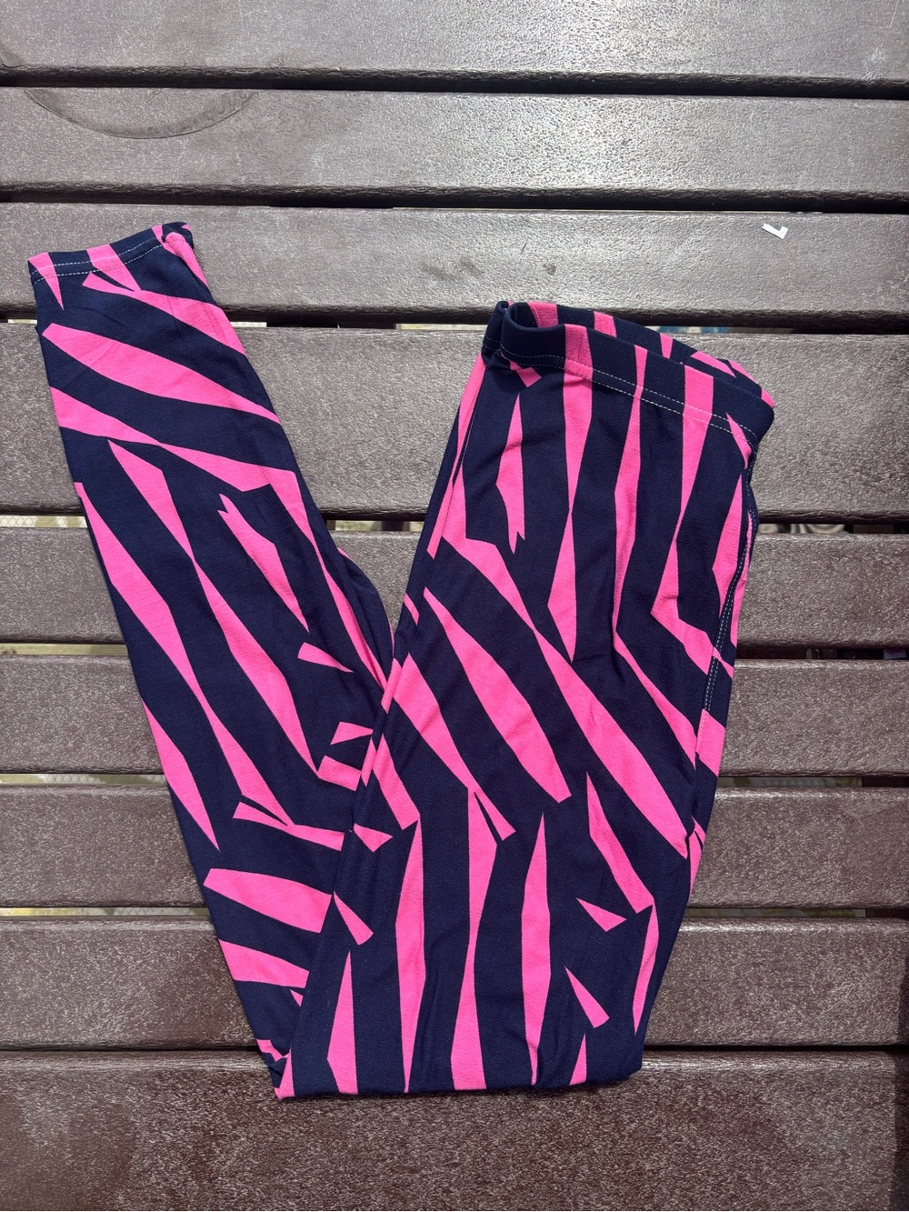 Women's Pink & Black Patterned Leggings